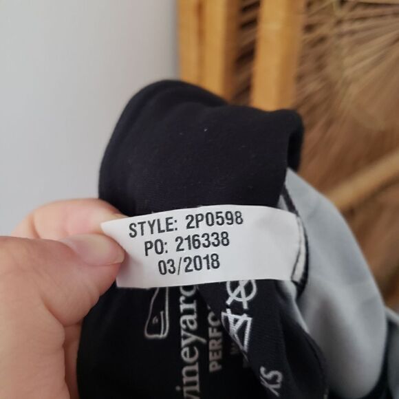 Vineyard Vines Performance Cropped Whale Tail Leggings XS - Picture 3 of 8